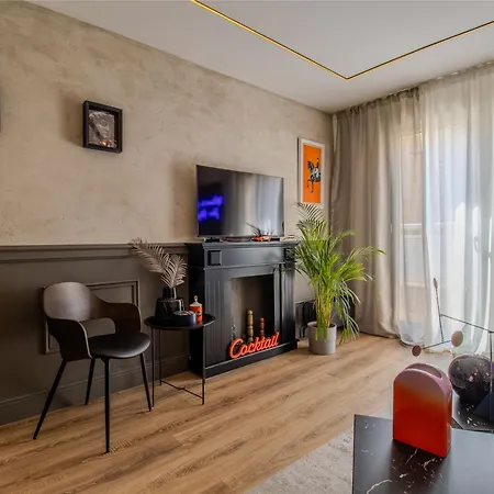 Frontiere Monaco - Hypercentre - Bx شقة بوزولي